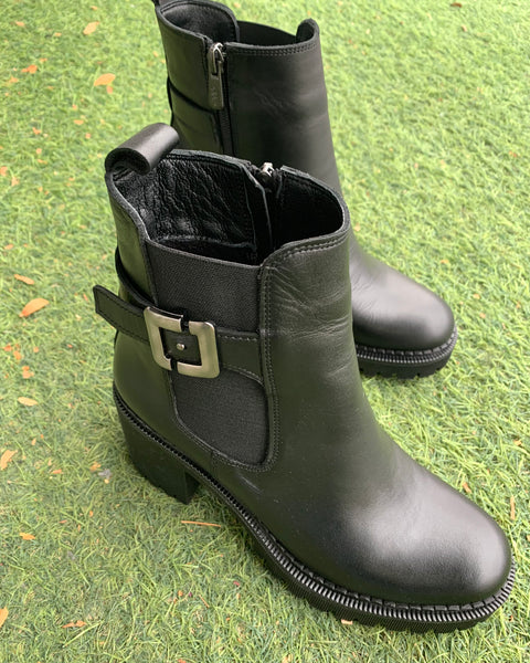 386125 PIXY Botte courte talon carré avec boucle argent carré