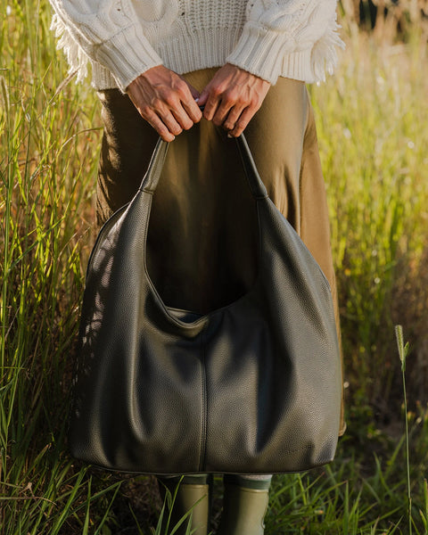 R415326 LOUENHIDE Dakota Shoulder Bag