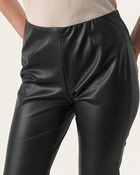 228024 Part Two pantalon effet cuir flare