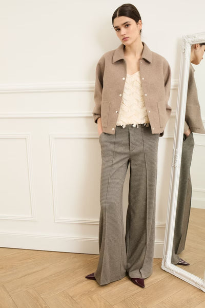 364925 OUI Jacket court  taupe avec poches appliquées