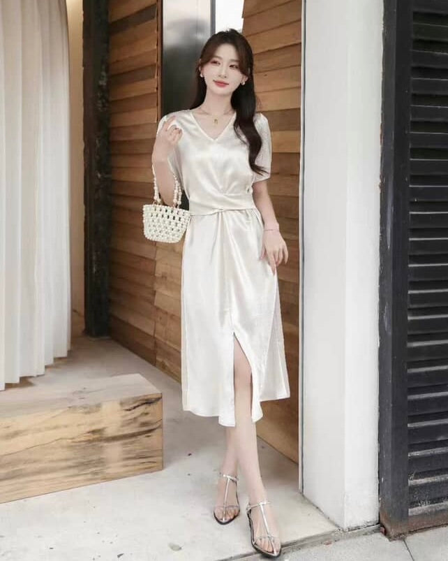 353925 L’Actuel robe satinée