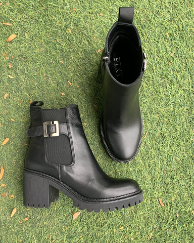 386125 PIXY Botte courte talon carré avec boucle argent carré