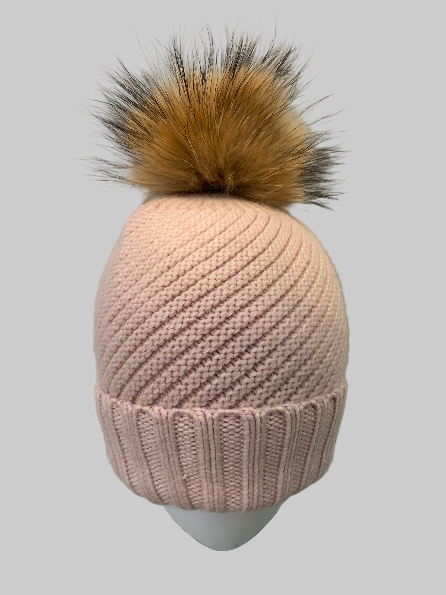 379825 PRENELOVE Laura Toque  tuque avec pompon fourrure tricot avec torsades