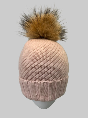 379825 PRENELOVE Laura Toque  tuque avec pompon fourrure tricot avec torsades