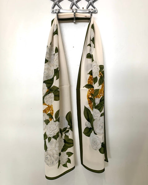 391425 Sang can si  Foulard de soie