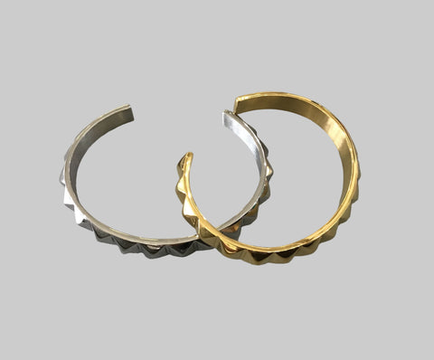 264215 L’Actuel bracelet bangle studs