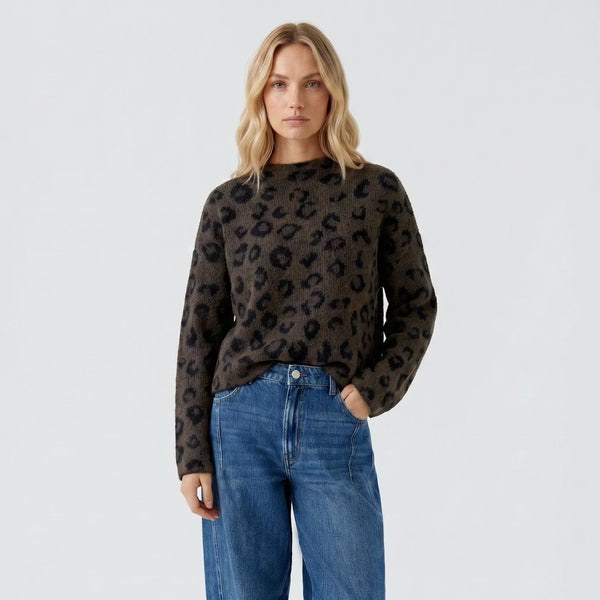 412326 Oui Chandail à motif jacquard léopard