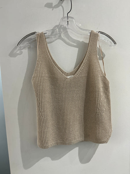 382916 Part Two Camisole encolure en « v » en tricot beige
