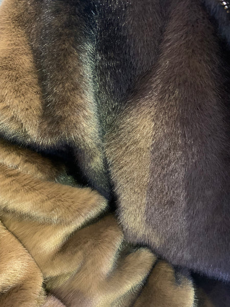 396125 L’Actuel veste fourrure synthétique brune et noire avec capuchon