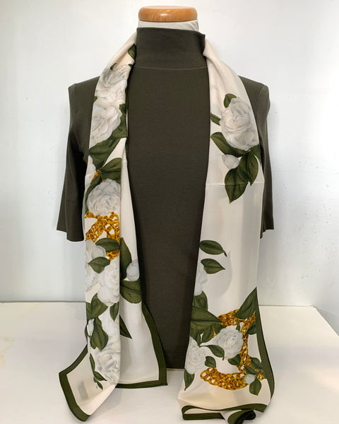 391425 Sang can si  Foulard de soie