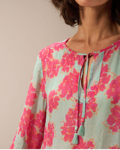 289515 NILE blouse avec fleurs fushia sur fond turquoise
