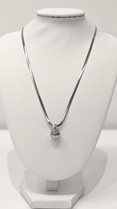 648914 L’ACTUEL chaîne serpent pendentif boule avec étoile
