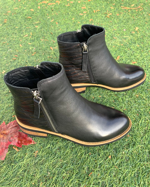 377725 Tamara/London bottillons effet métallique DUNGEON