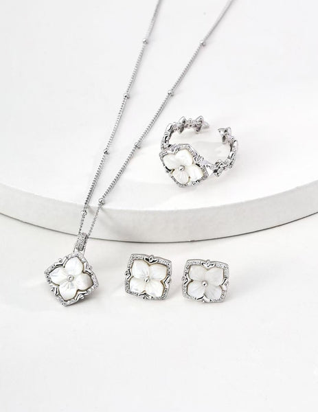 408026 L’ACTUEL  b. o. en fleurs de nacre argent