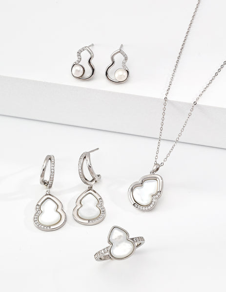 413326 L’ Actuel boucle d’oreilles avec pendentif en coeur