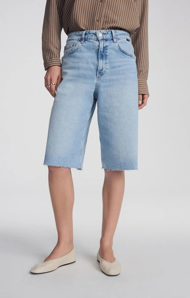 402616 Mavi bermudas AKIRA