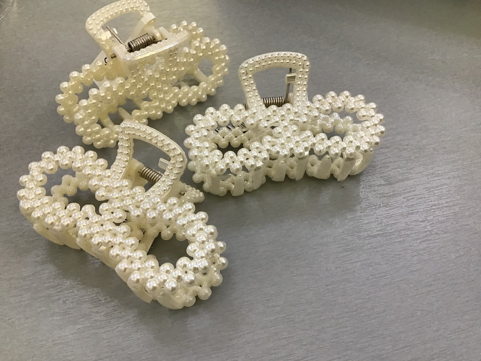 395225 L’Actuel pince à cheveux boucle de perle