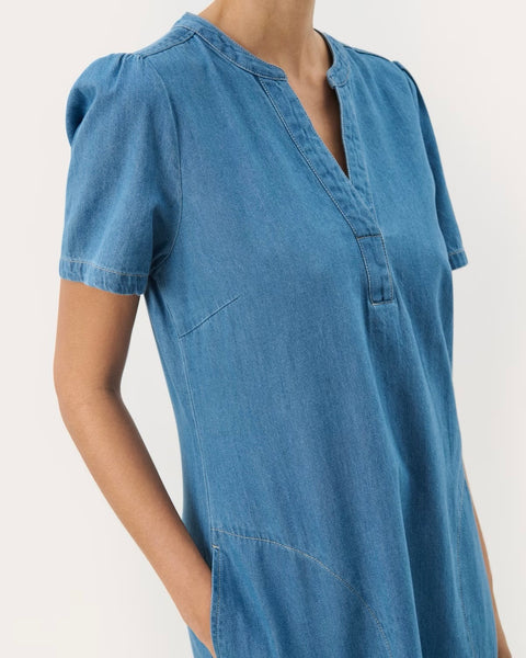 276815 Part Two robe jean AminasePW