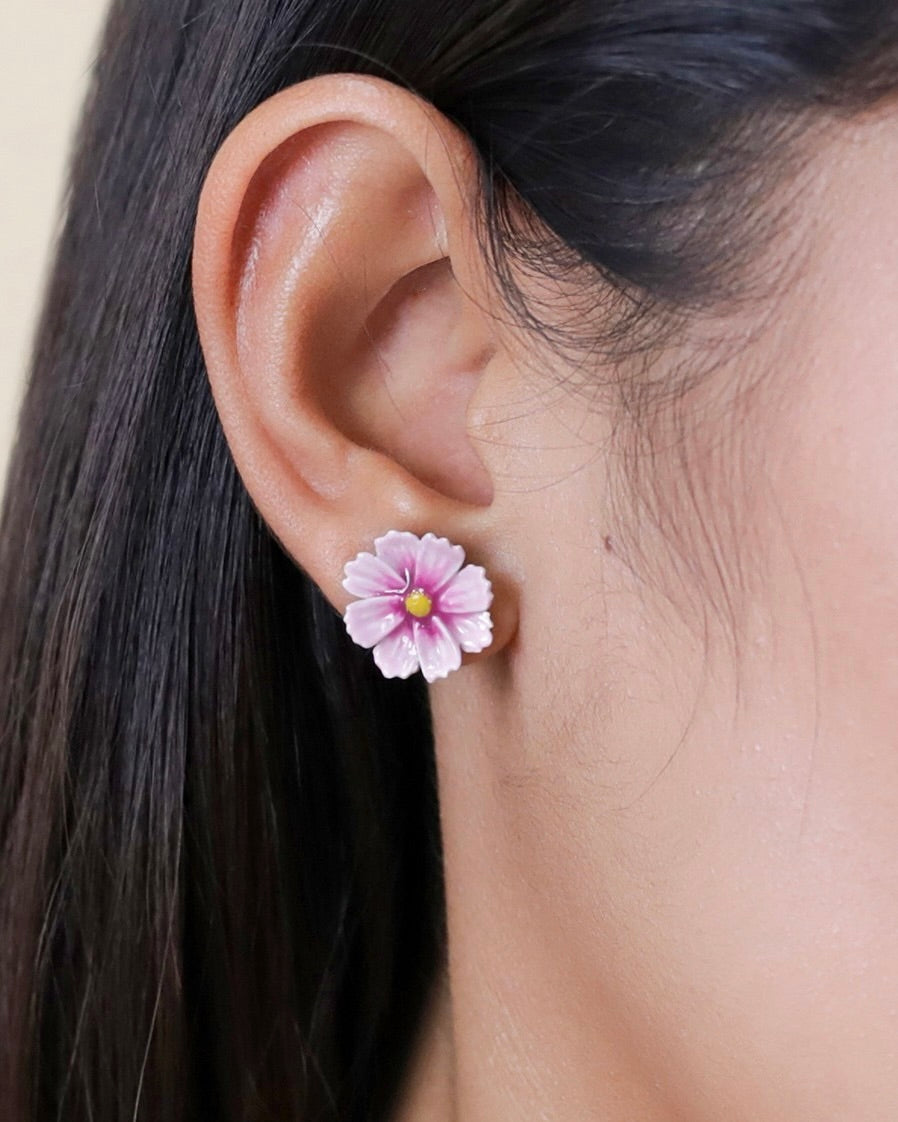 324015 FRANCK HERVAL Boucle d’oreilles marguerite rose