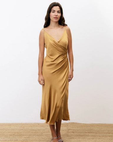 297715 Frnch robe satin Inelle