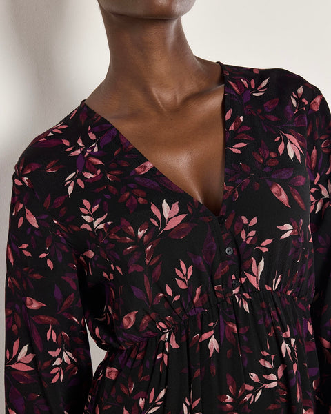 397525 Apricot robe noire à imprimé floral prune