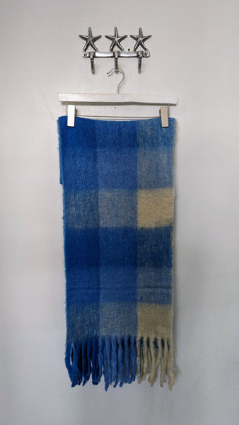 572423 Moment foulard