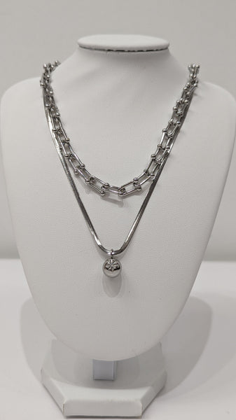 648914 L’ACTUEL chaîne serpent pendentif boule avec étoile