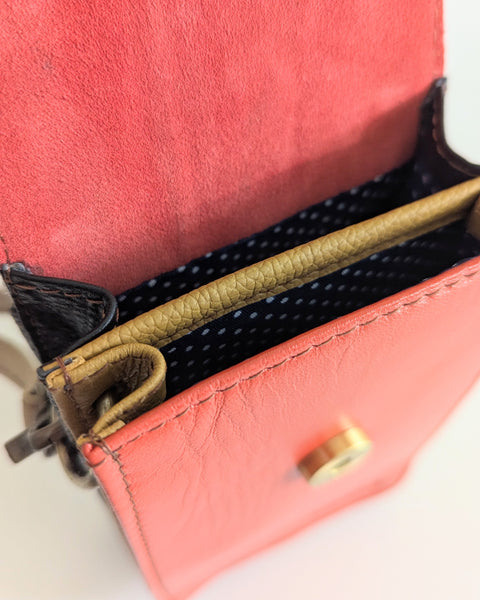 322615 SORUKA pochette à cellulaire en cuir