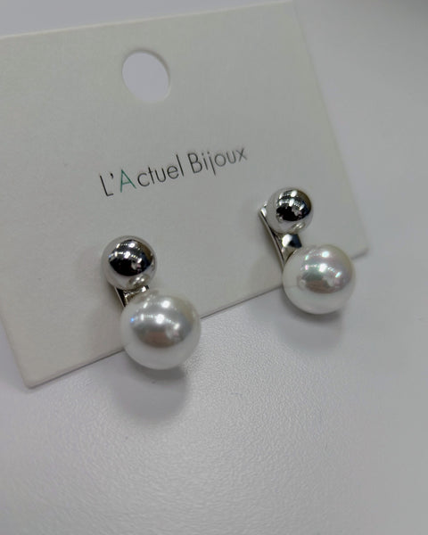 405826 L’Actuel boucle d’oreille