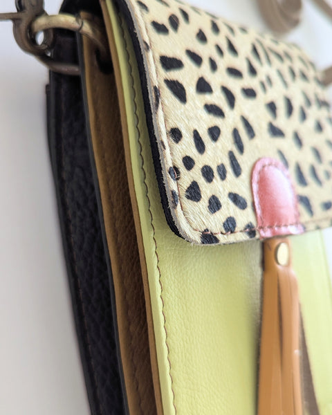 322615 SORUKA pochette à cellulaire en cuir