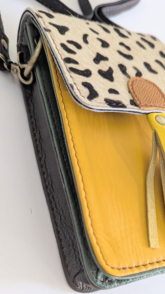 322615 SORUKA pochette à cellulaire en cuir