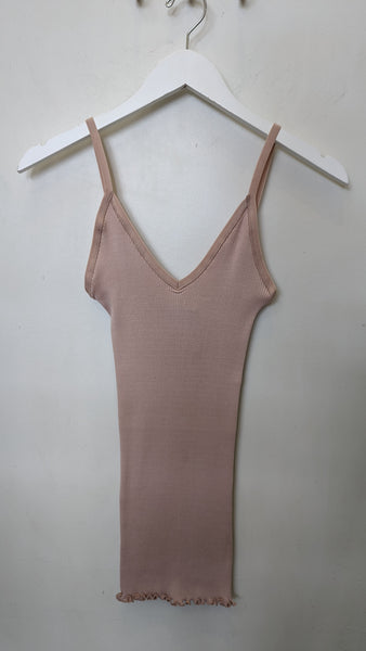 003 Rosemunde Camisole col en v